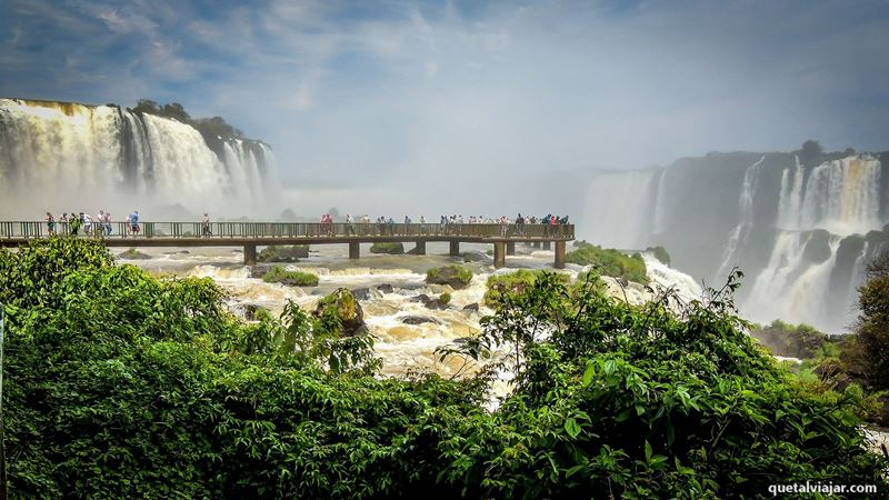 Cataratas do Iguau, escolhida em 2007 uma das Sete Maravilhas Naturais do Mundo pela Fundao New7Wonders