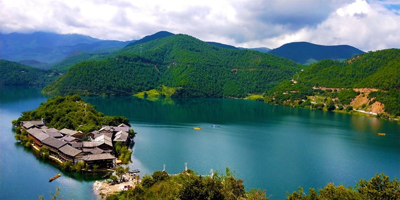 Destino de Viagem - Lago Lugu - Lugu lake - Ninglang - Yanyuan - Provncia de Yunnan - Provncia de Sichuan - Noroeste do planalto de Yunnan - China - sia - Continente asitico