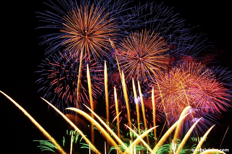 Viajar no feriado de Ano Novo - Rveillon - Fogos de artifcio - Fireworks
