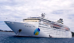 Viso externa do navio de cruzeiro Island Star da Island Cruises
